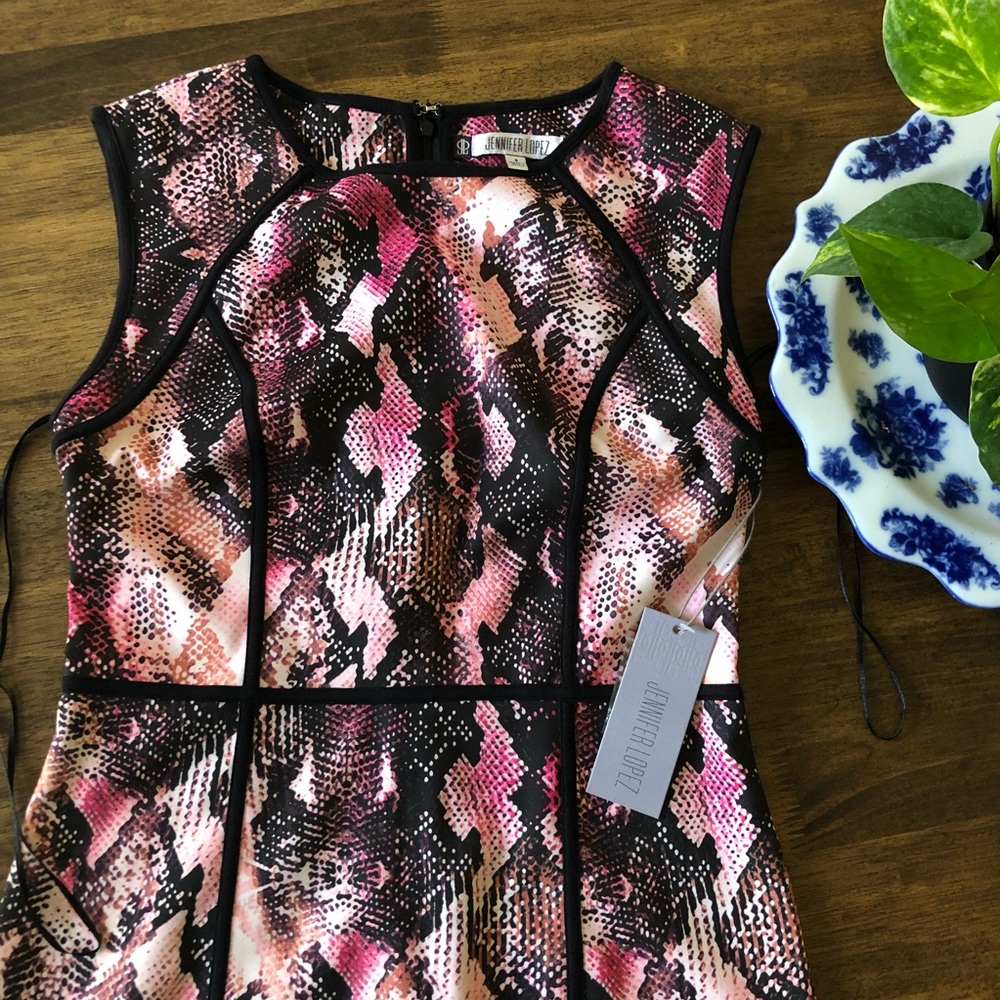 *NWT* Jennifer Lopez Business Dress Size 8